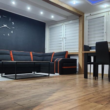 Ekskluzywny Apartament W Centrum Z Klimatyzacja I Balkonem Lubin  Ngoại thất bức ảnh