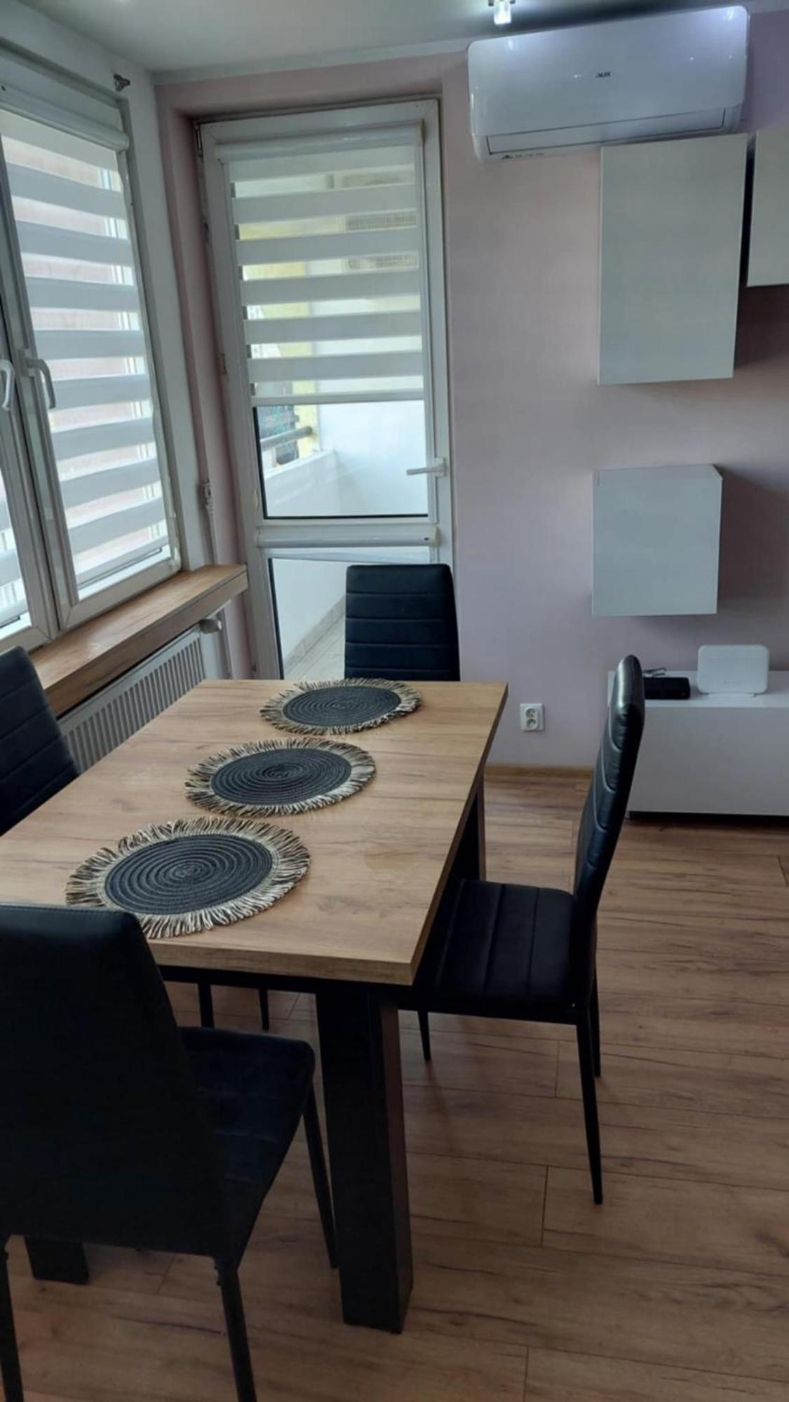 Ekskluzywny Apartament W Centrum Z Klimatyzacja I Balkonem Lubin  Ngoại thất bức ảnh