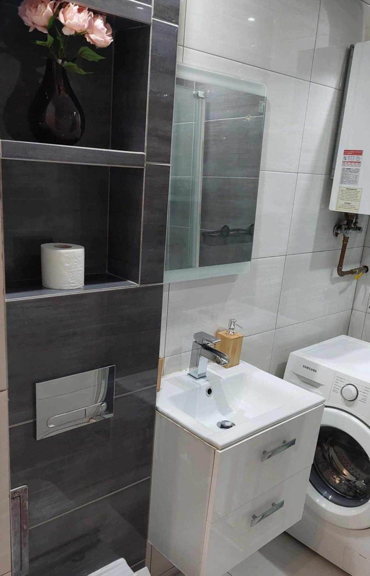 Ekskluzywny Apartament W Centrum Z Klimatyzacja I Balkonem Lubin  Ngoại thất bức ảnh